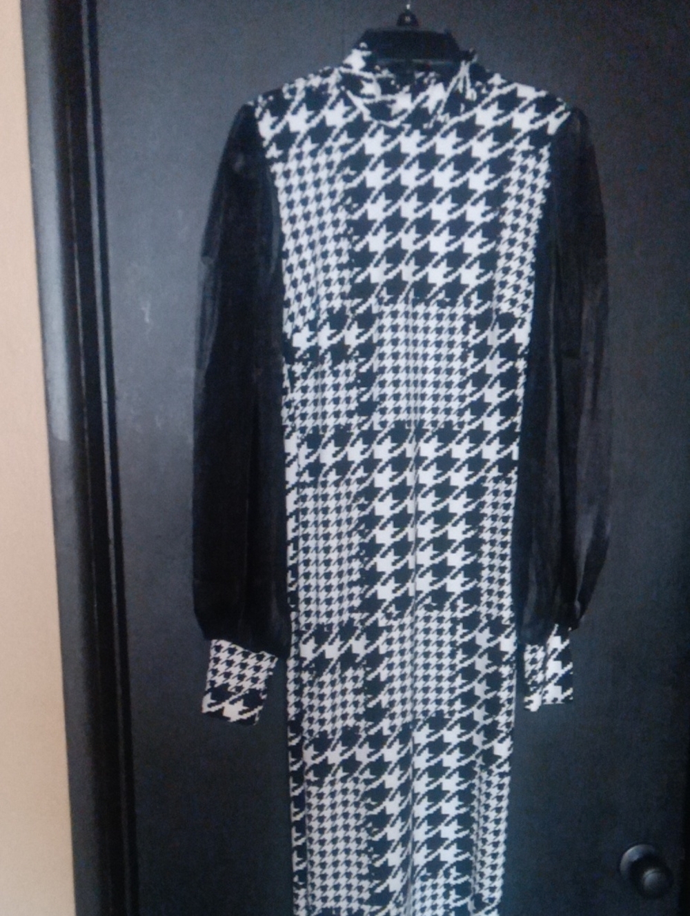 Black & White Mock Turtleneck Houndstooth Long Sleeve Dress